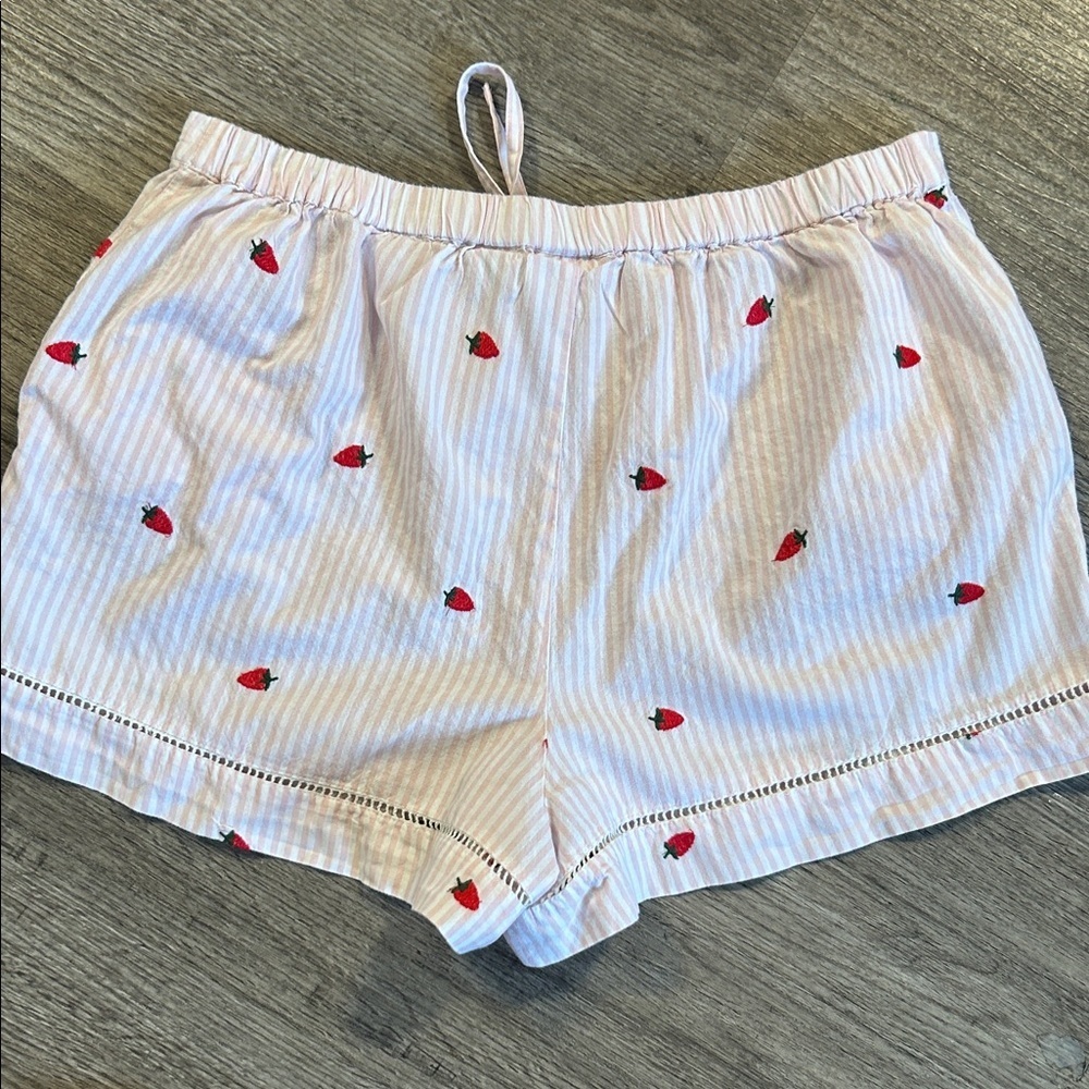 Cynthia Rowley Strawberry Seersucker Shorts Pink White Striped Cotton L - Picture 6 of 6
